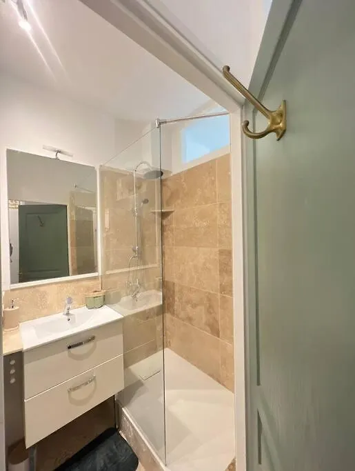 Appart 1 Chambre Intra-Muros Avec Jardin Avignon Apartment